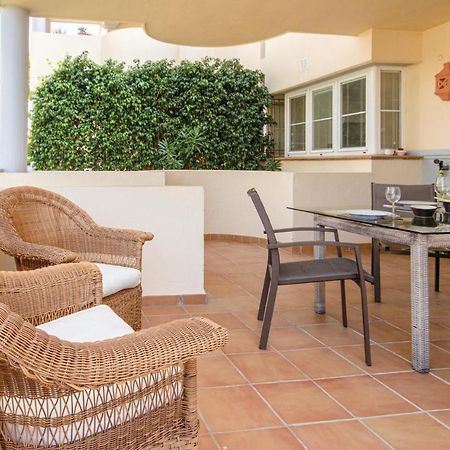 Beautiful Apartment In Marbella-Cabopino With 2 Bedrooms, Wifi And Outdoor Swimming Pool Buitenkant foto